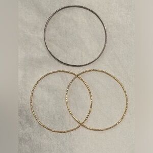 Set of 4 vintage bracelets